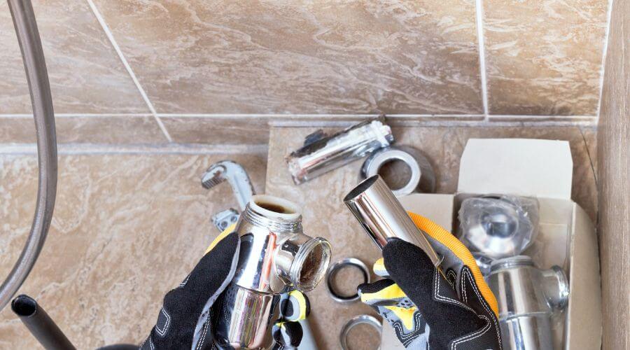 Professional gutter cleaning in Roswell, GA